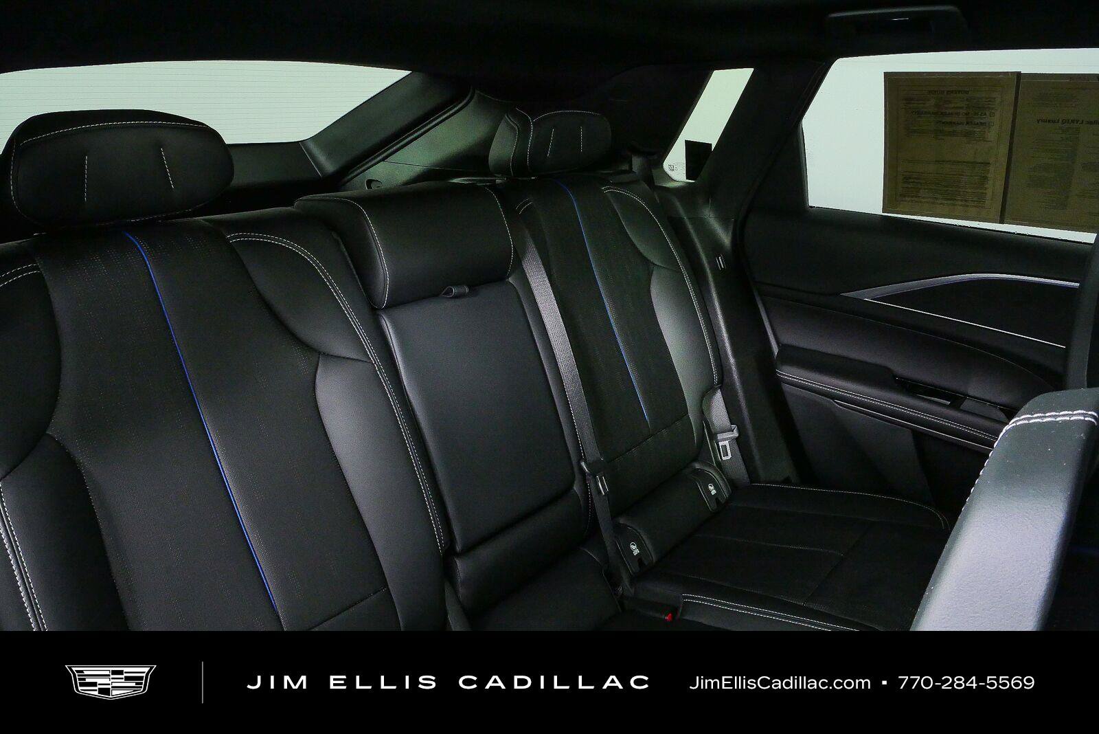 Used 2025 Cadillac Lyriq Luxury AWD/4WD image 19