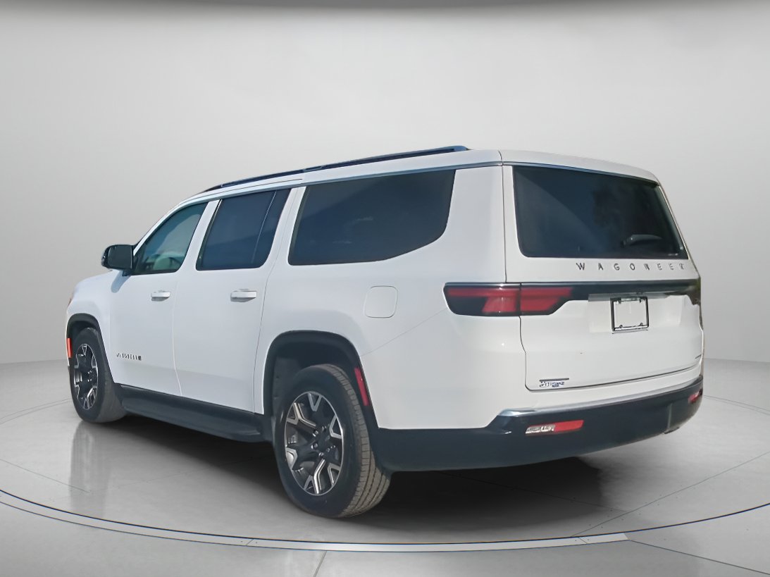 Used 2023 Jeep Wagoneer L Series III w/ Preferred Equipment Group image 21