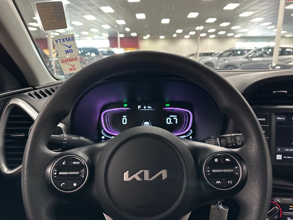 Used 2024 Kia Soul LX w/ Option Group 015 image 17
