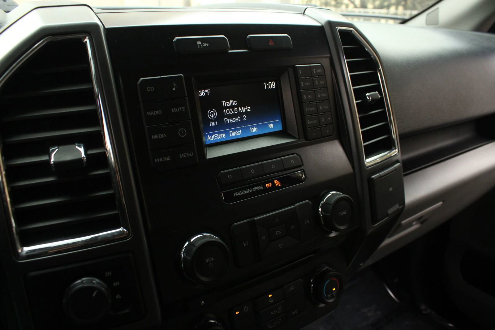 Used 2016 Ford F150 XLT AWD/4WD image 32