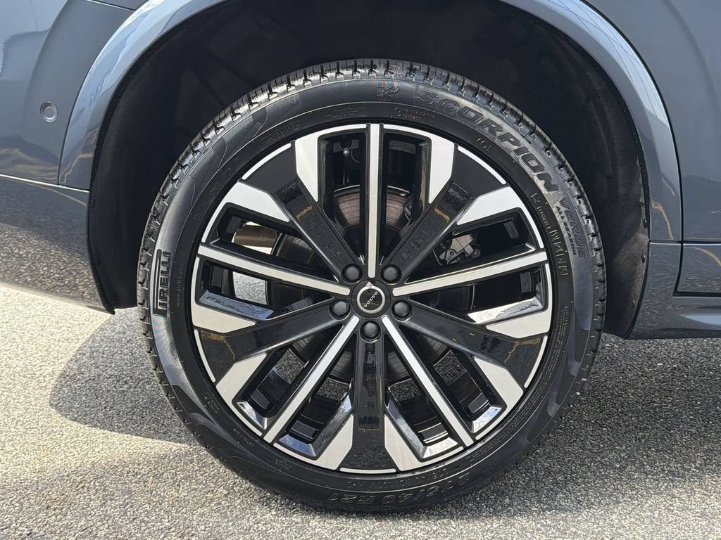 New 2026 Volvo XC90 B6 Ultra w/ Protection Package Premier AWD/4WD image 12