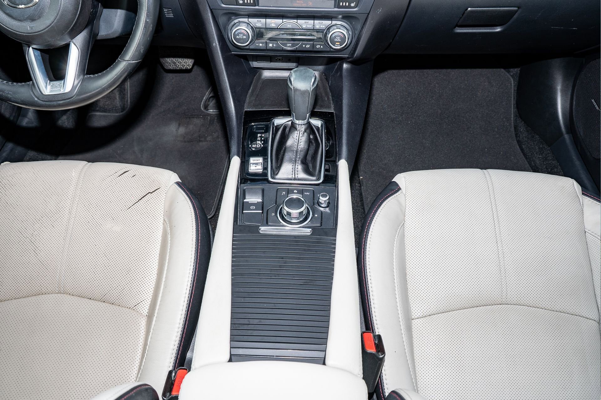 Used 2018 MAZDA MAZDA3 Grand Touring image 18