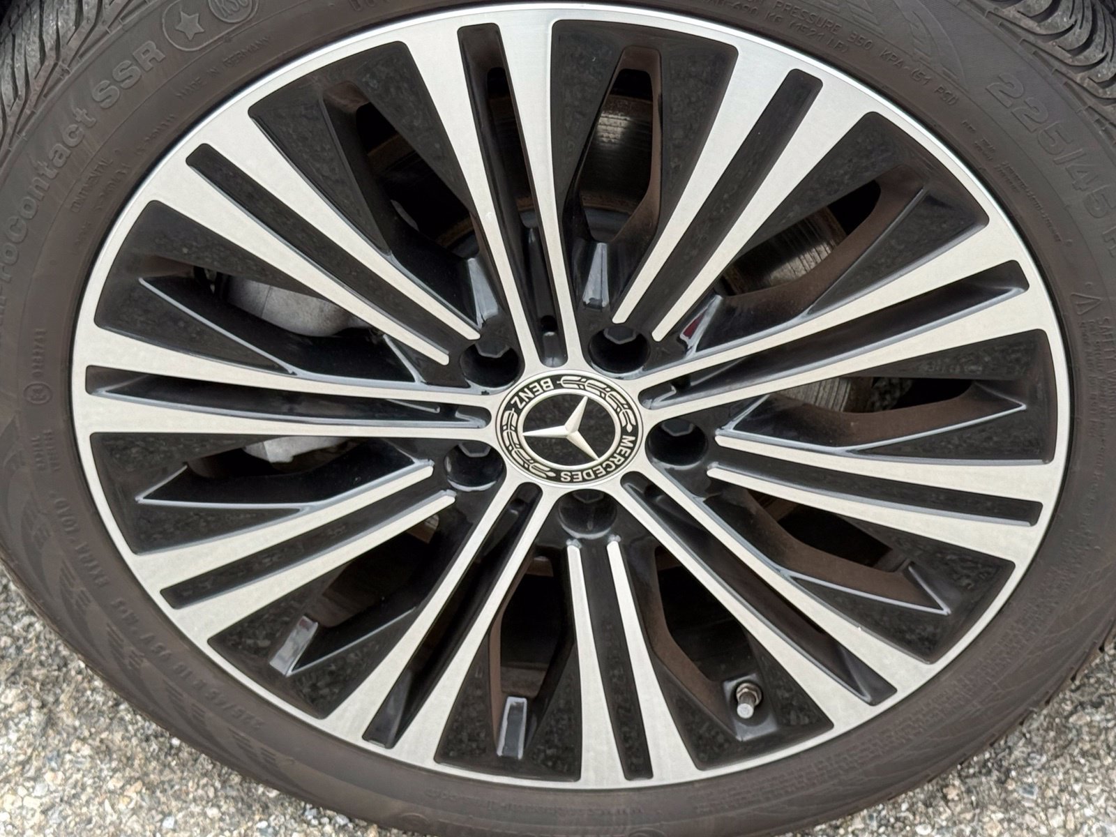 Used 2023 Mercedes-Benz CLA 250 4MATIC image 17