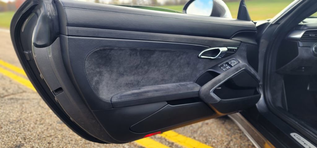 Used 2018 Porsche 911 Carrera 4 GTS image 22