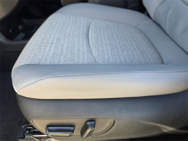 Used 2025 Toyota Sienna LE image 18