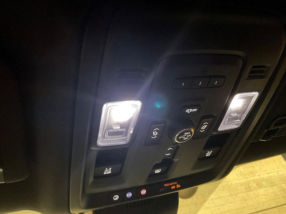 Used 2024 Chevrolet Tahoe High Country image 20