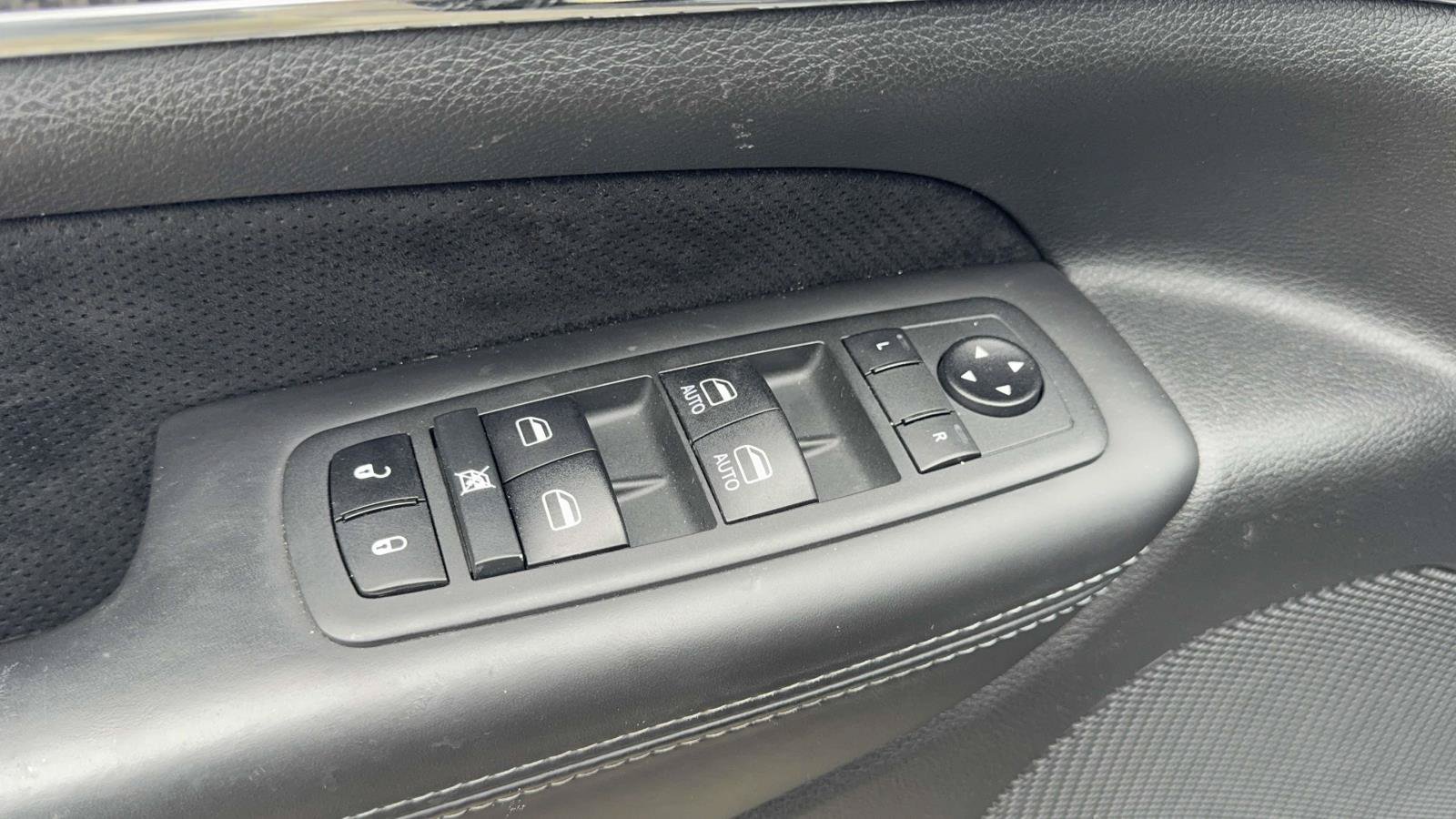 Used 2020 Jeep Grand Cherokee SRT AWD/4WD image 19