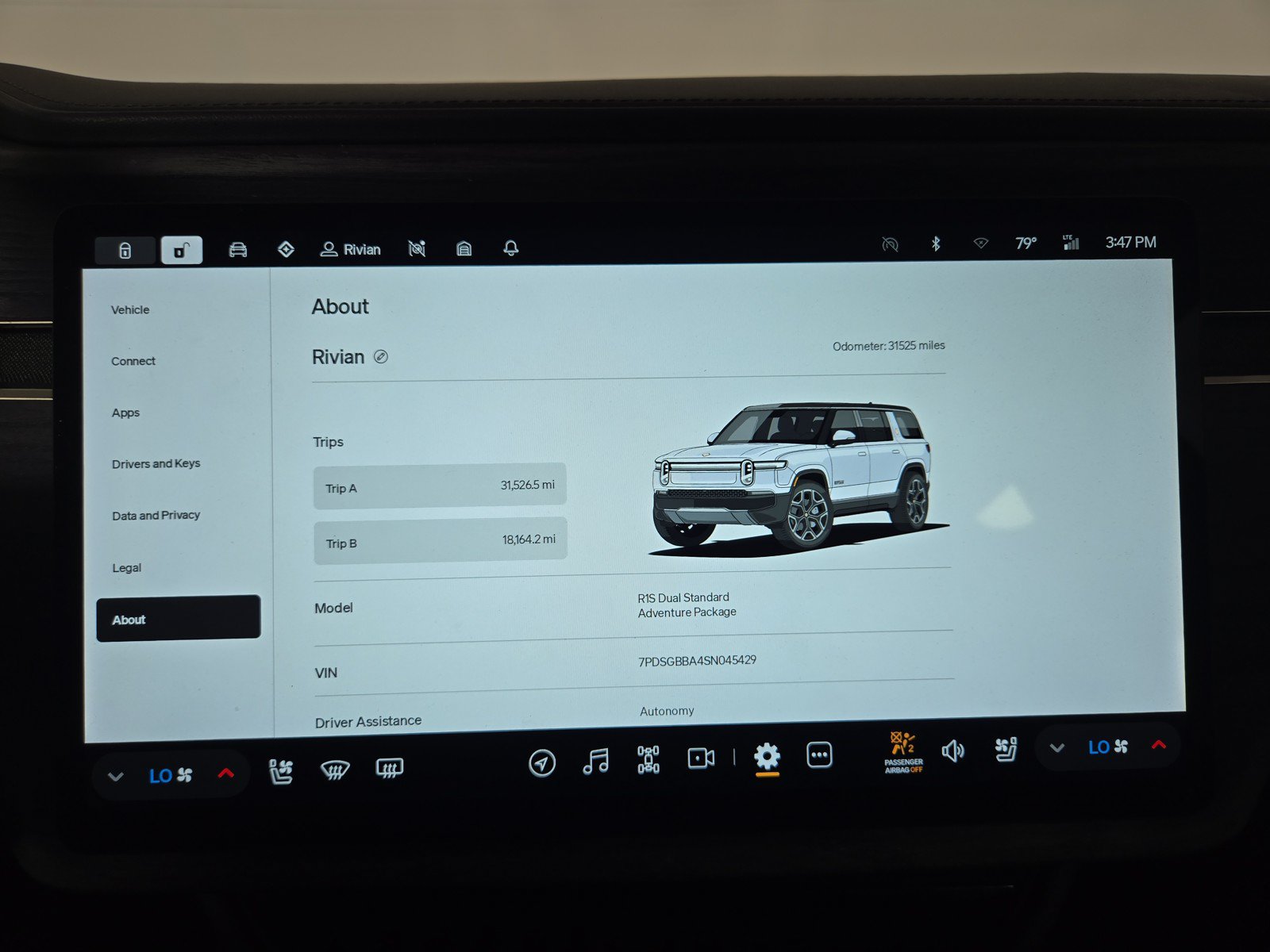 Used 2025 Rivian R1S Adventure AWD/4WD image 29