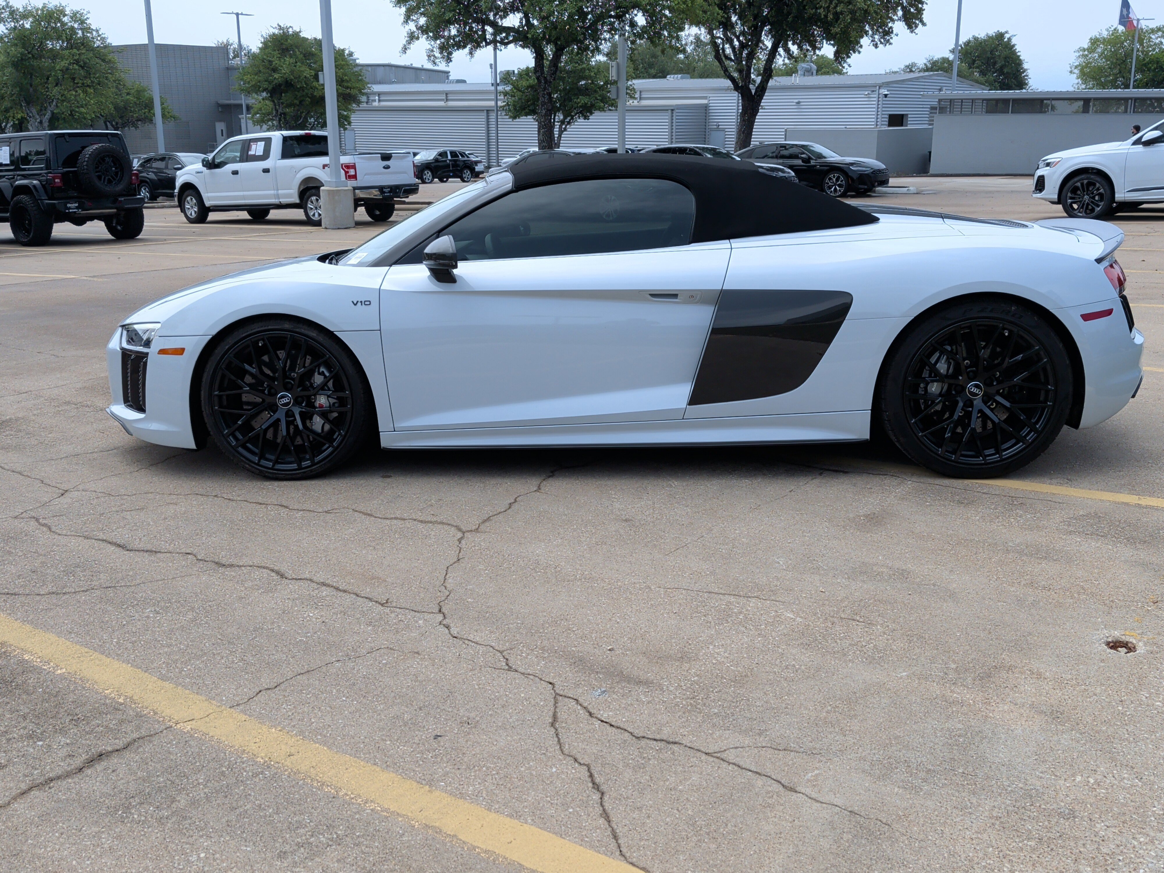 Used 2018 Audi R8 V10 plus AWD/4WD image 6
