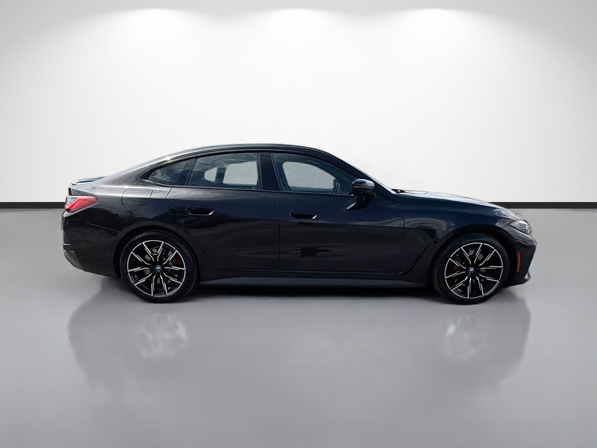 Used 2023 BMW i4 eDrive40 w/ M Sport Package RWD image 2