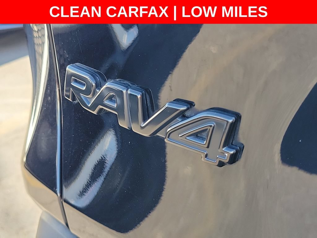 Used 2019 Toyota RAV4 LE w/ Carpet Mat Package FWD image 9