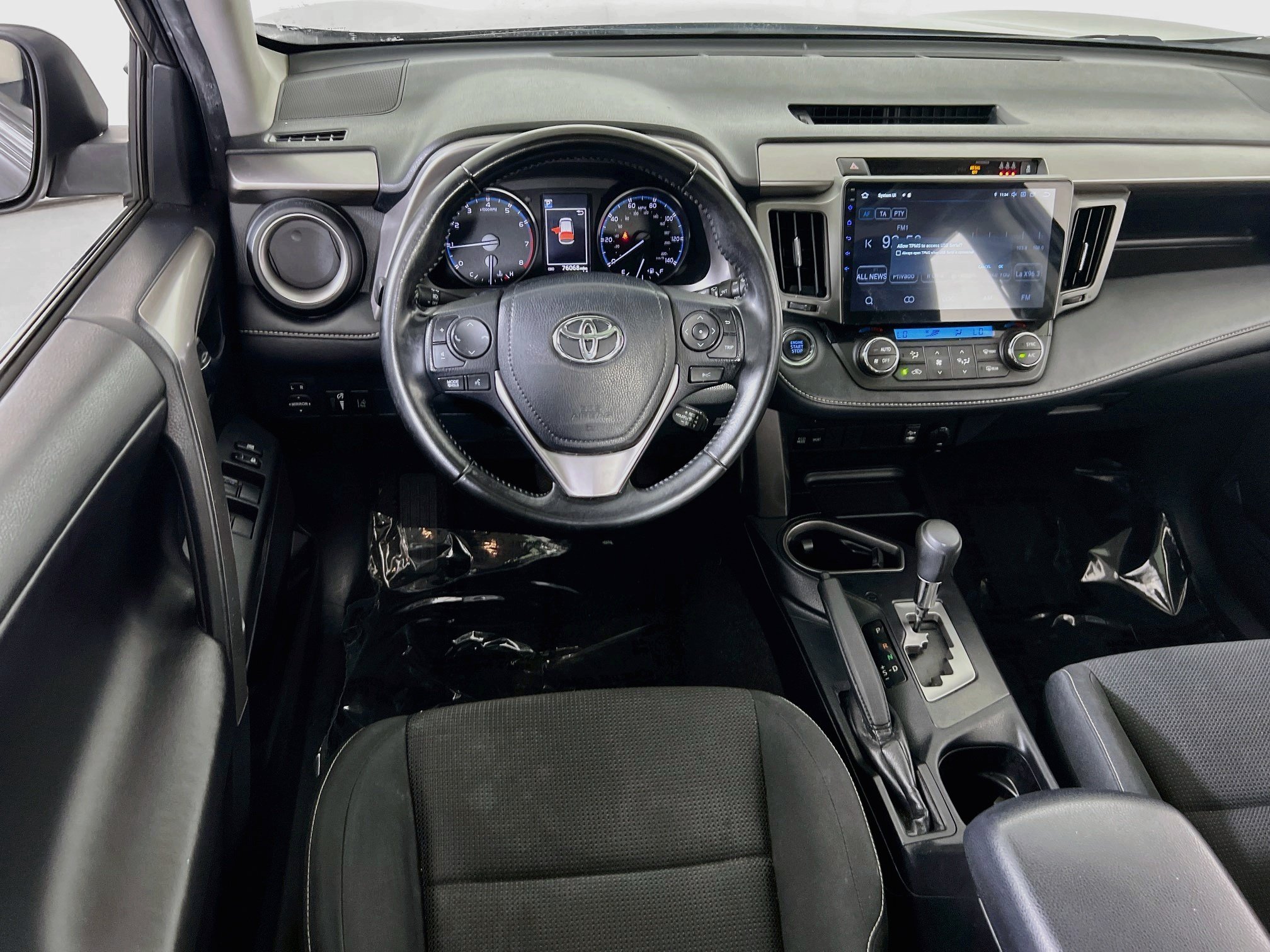 Used 2018 Toyota RAV4 XLE w/ Plus Extra Value Package AWD/4WD image 21