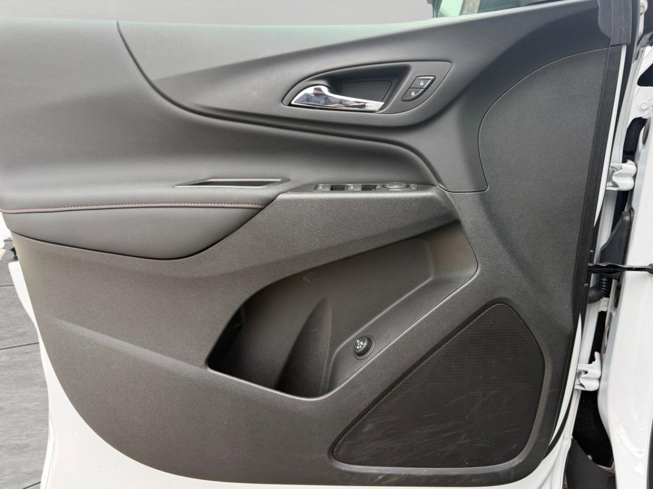 Used 2023 Chevrolet Equinox RS image 20