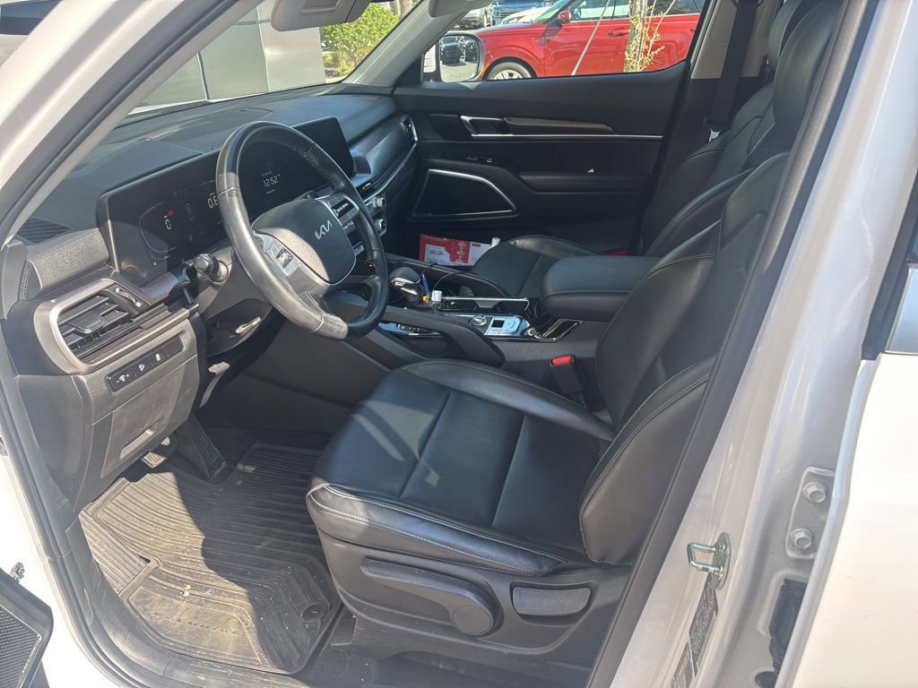 Used 2024 Kia Telluride LX image 4