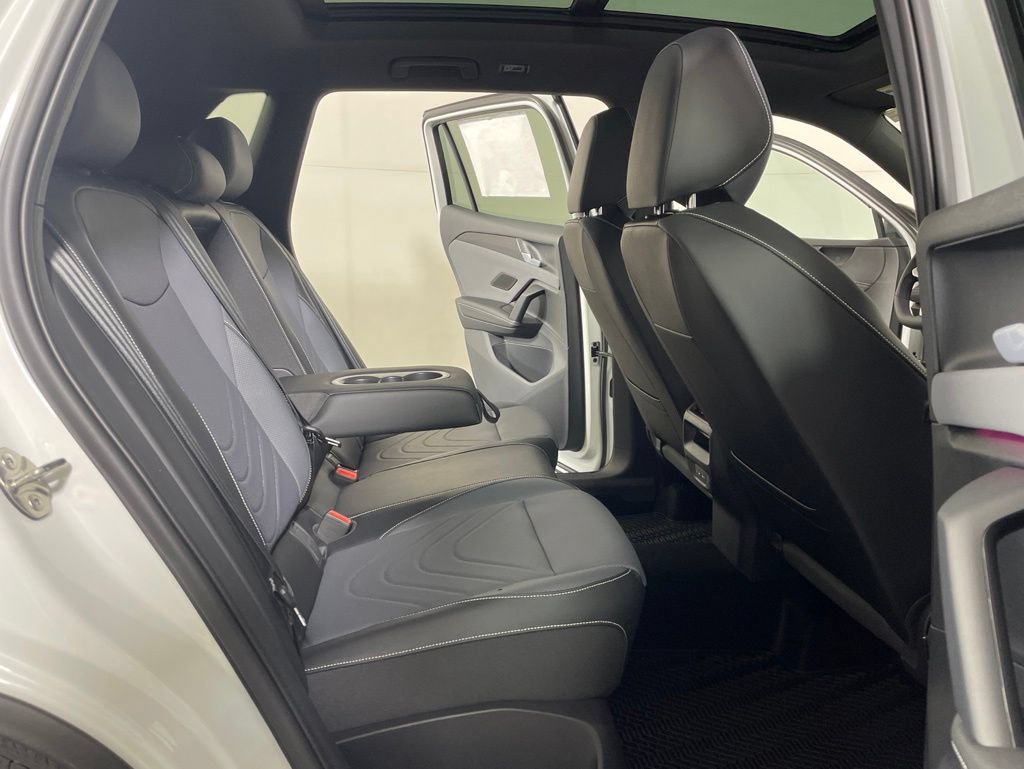 New 2026 Volkswagen Tiguan SE R-Line AWD/4WD image 20