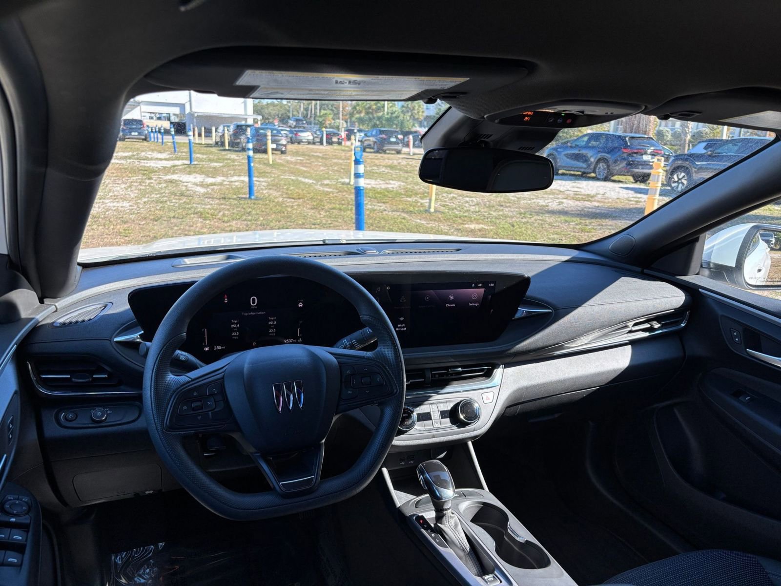 Used 2025 Buick Envista Preferred image 33