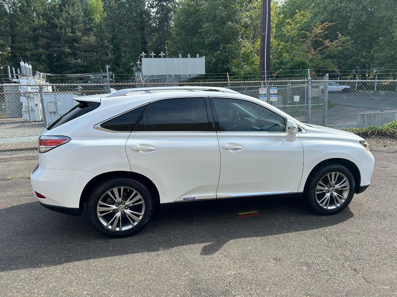Used 2013 Lexus RX 450h AWD w/ Navigation Pkg image 4
