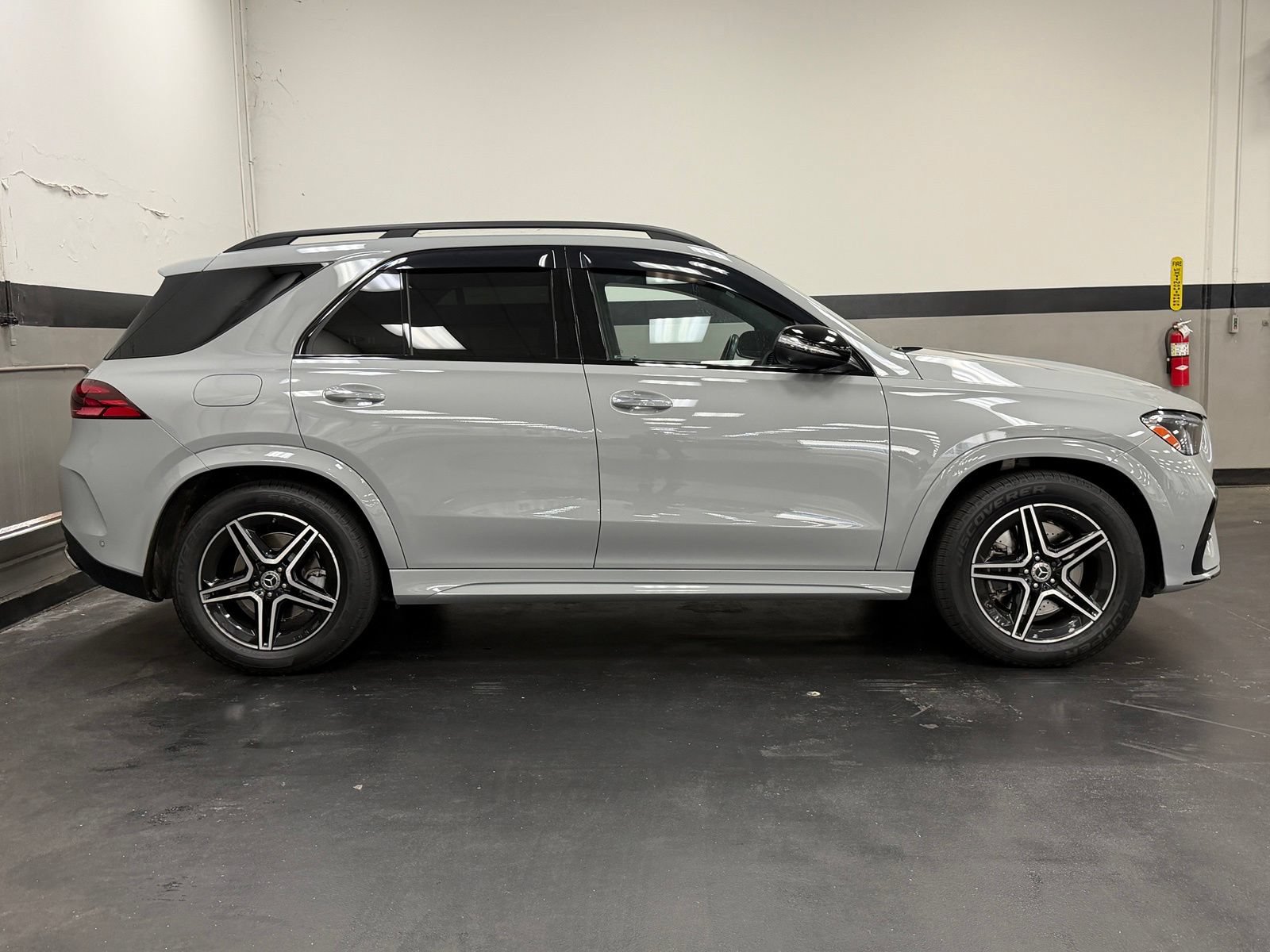 Used 2024 Mercedes-Benz GLE 450 4MATIC image 5