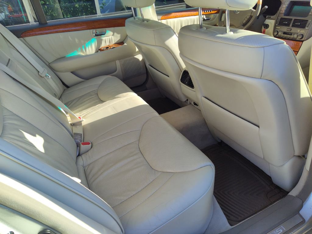 Used 2003 Lexus LS 430 RWD image 13