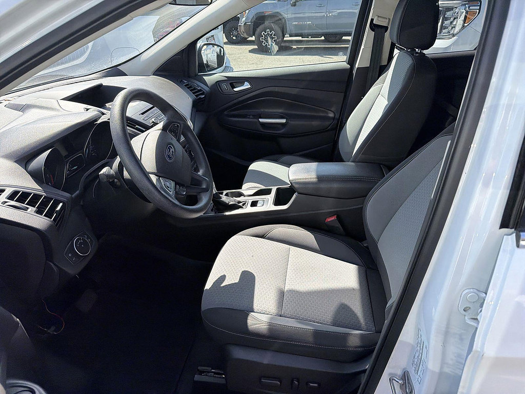 Used 2017 Ford Escape SE FWD image 7