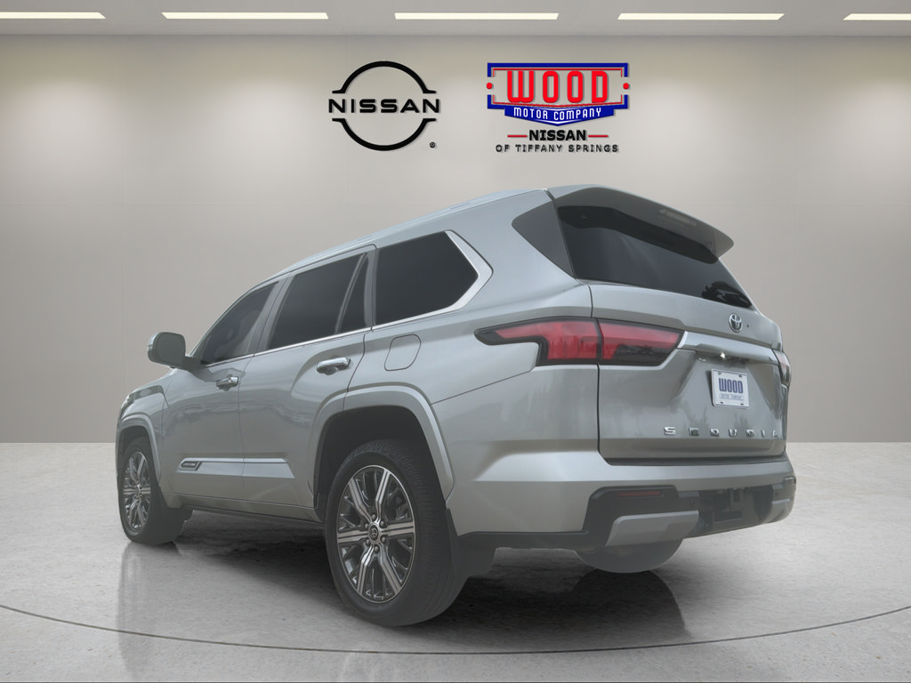 Used 2023 Toyota Sequoia Capstone AWD/4WD image 4