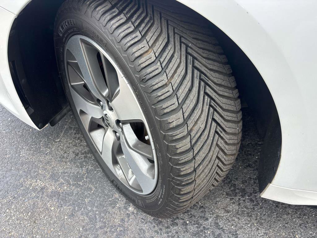 Used 2017 Kia Optima SX w/ Launch Edition Package image 9