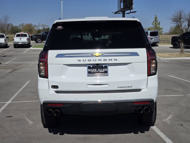 Used 2023 Chevrolet Suburban Premier AWD/4WD image 6
