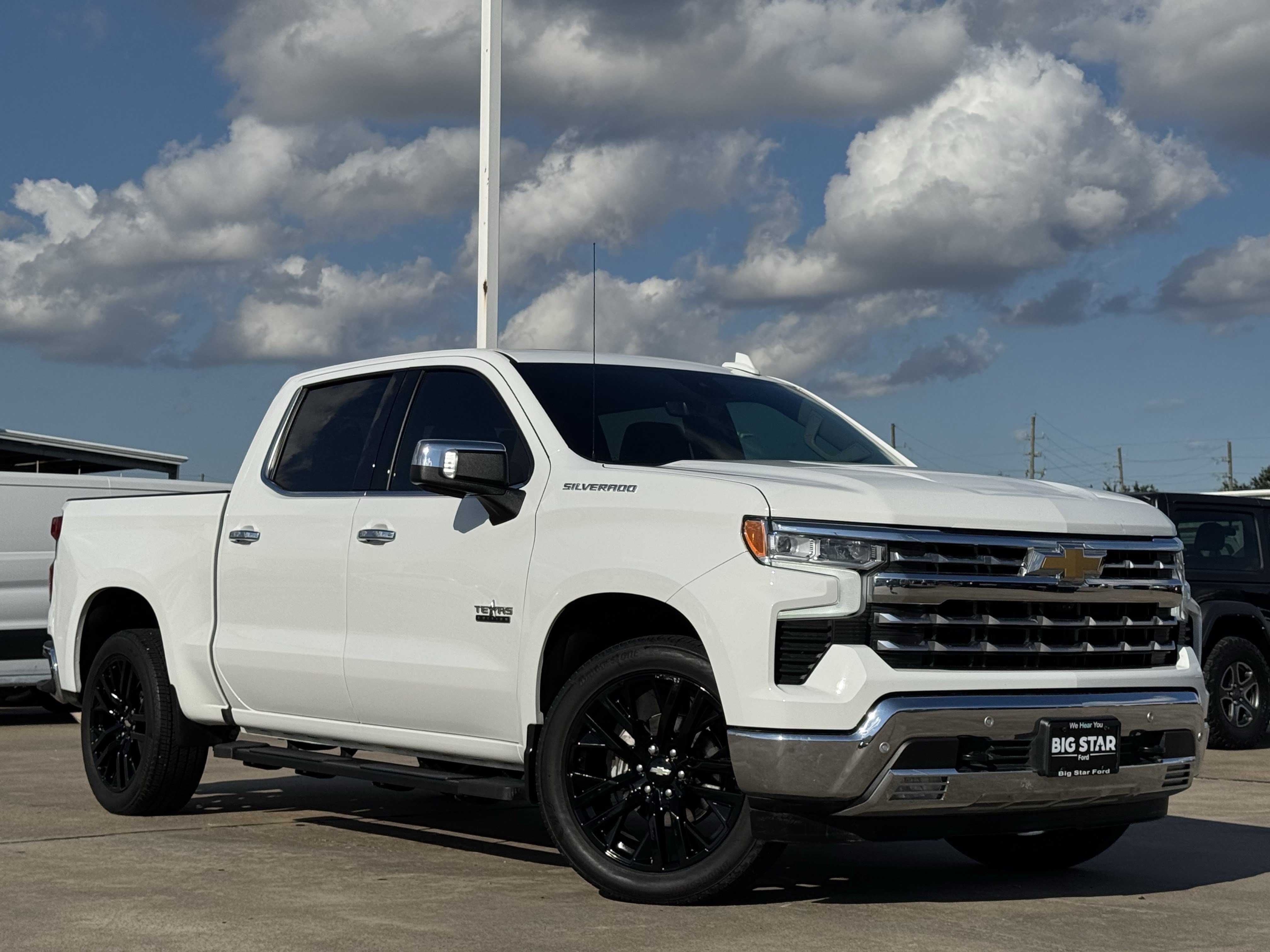 Used 2024 Chevrolet Silverado 1500 LTZ w/ LTZ Premium Texas Edition RWD image 2