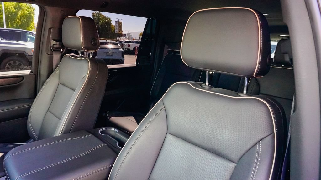Used 2025 GMC Yukon XL Elevation AWD/4WD image 15