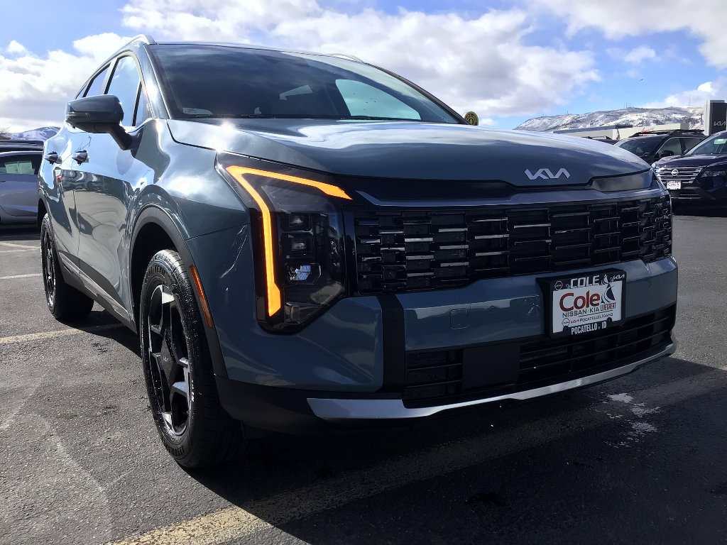New 2026 Kia Sportage EX