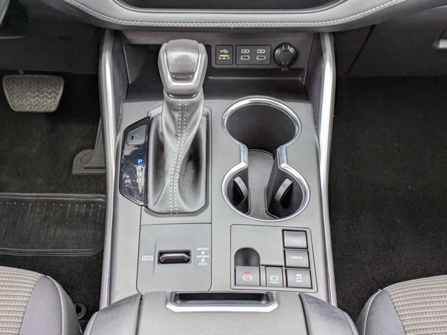 Used 2023 Toyota Highlander LE image 19