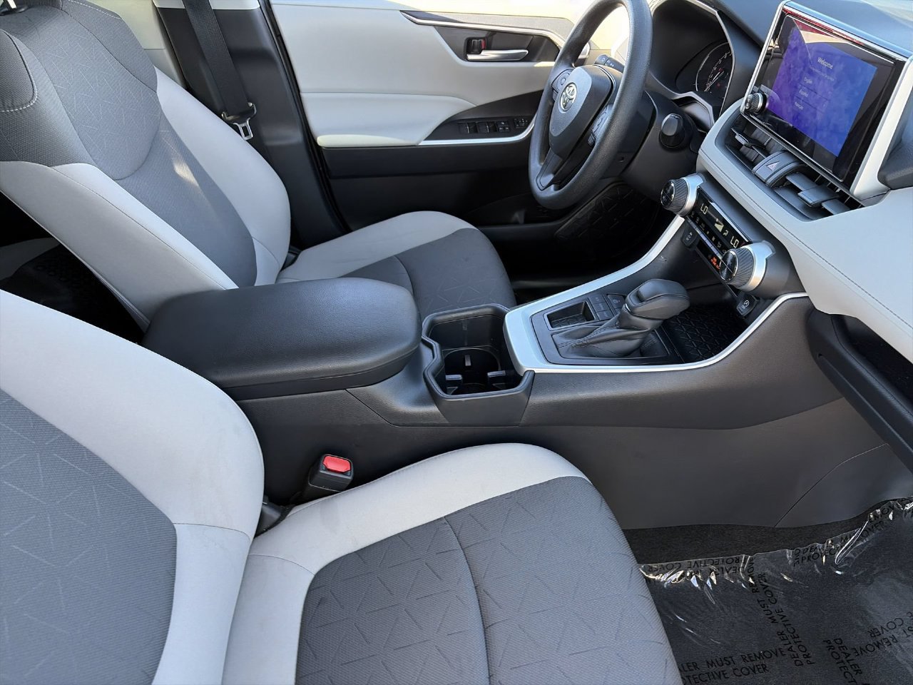 Used 2025 Toyota RAV4 XLE w/ Convenience Package FWD image 11