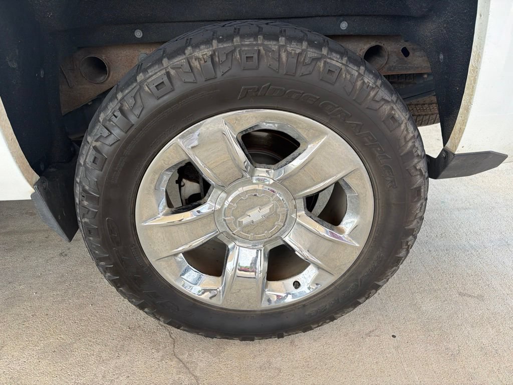 Used 2017 Chevrolet Silverado 1500 LTZ w/ Sport Package AWD/4WD image 11