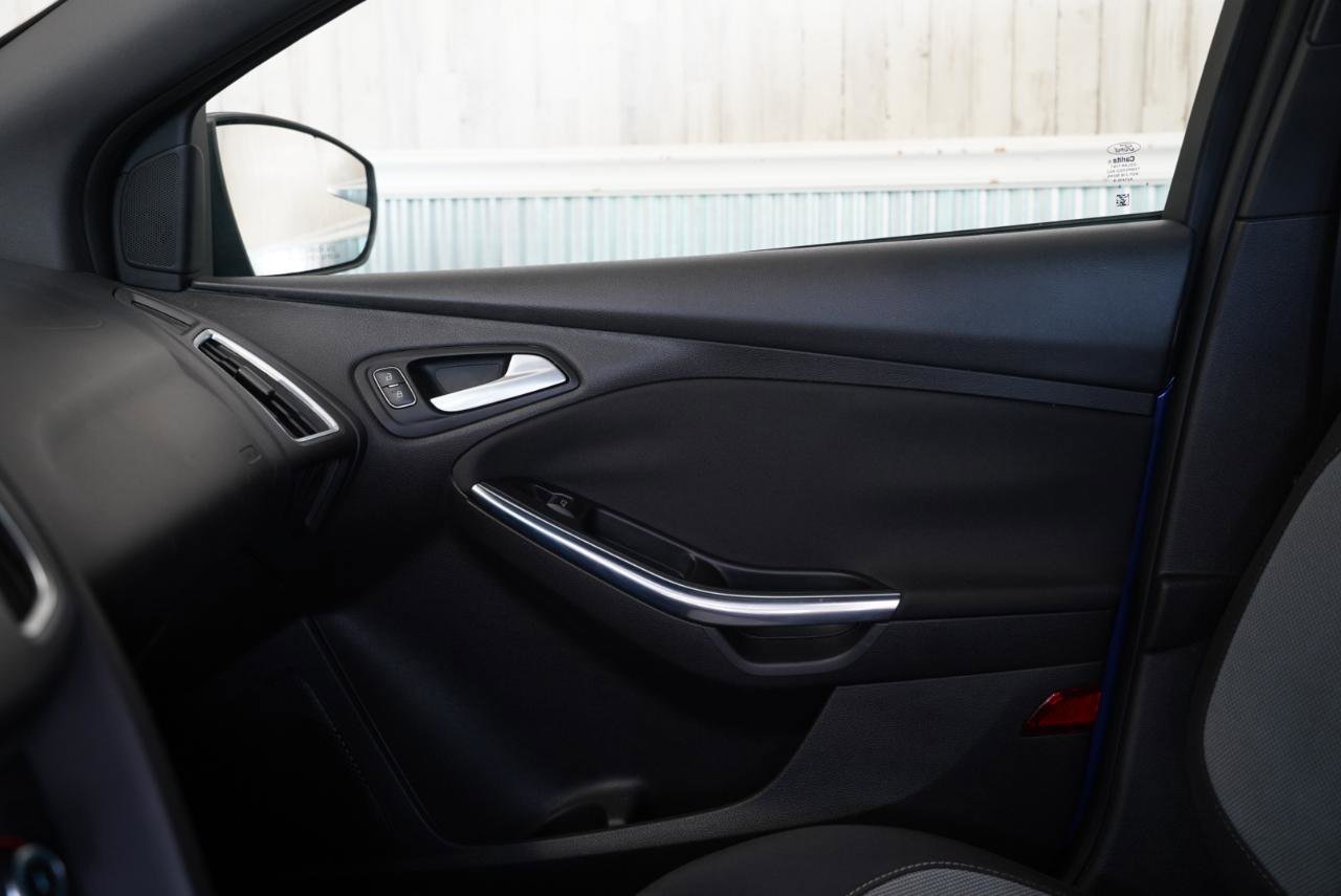 Used 2015 Ford Focus ST FWD image 32