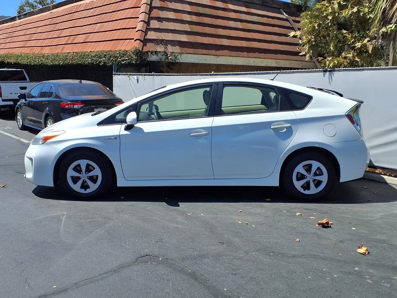 Used 2015 Toyota Prius Two FWD image 4