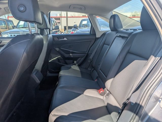 Used 2019 Volkswagen Jetta image 16