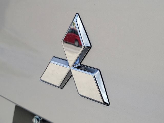New 2026 Mitsubishi Outlander SE FWD image 8