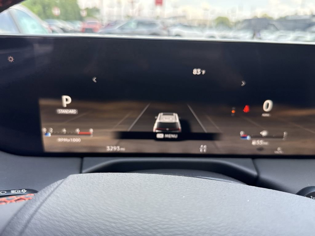 Used 2025 Nissan Armada PRO-4X image 11