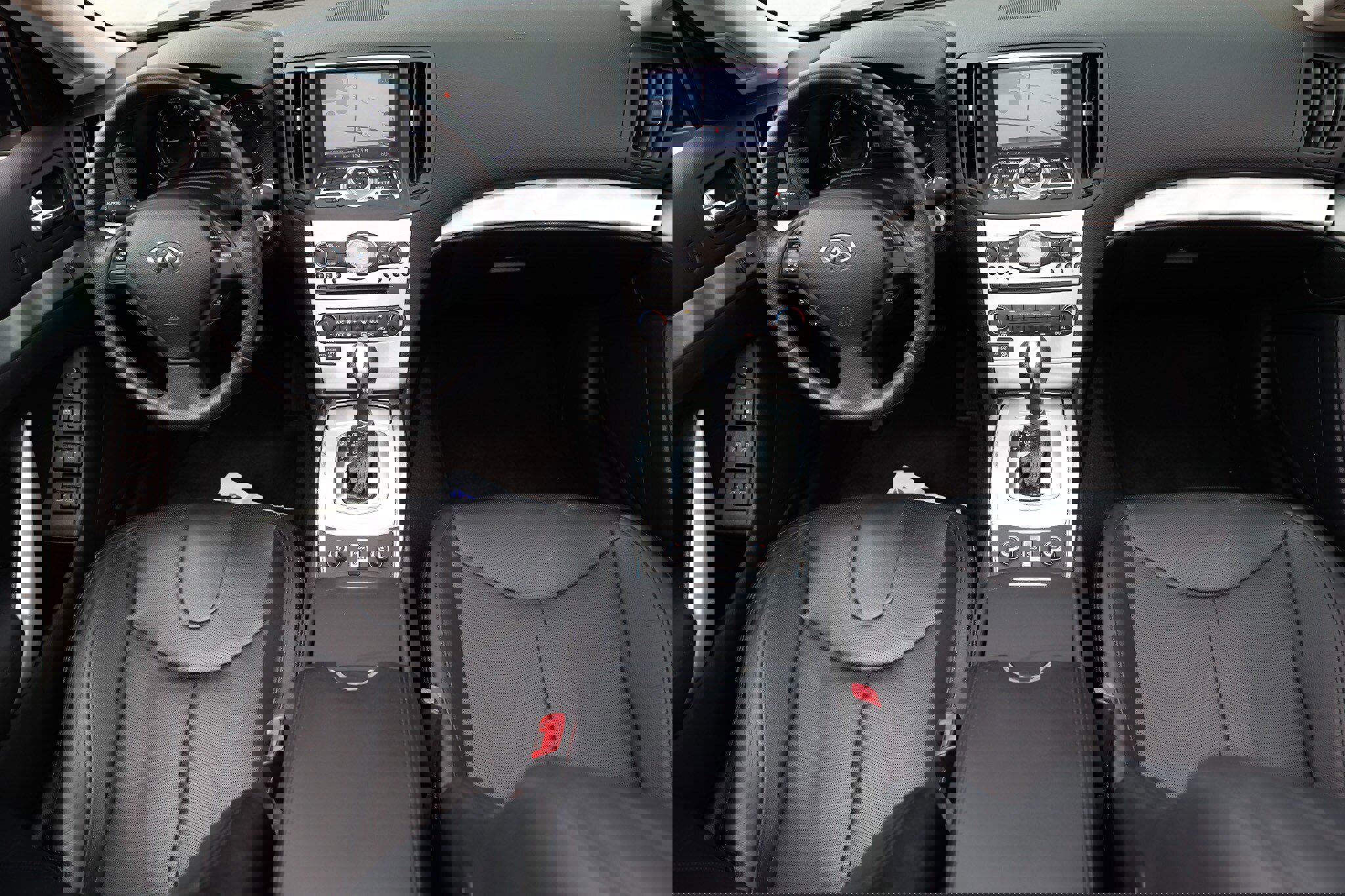 Used 2014 INFINITI Q60 Convertible w/ Premium Package image 26