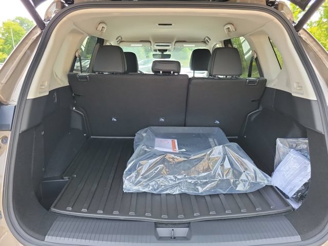 New 2026 Nissan Rogue SV AWD/4WD image 31