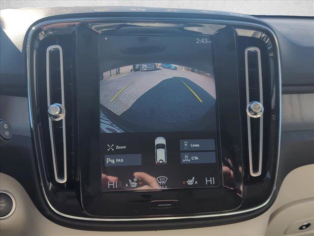 Used 2021 Volvo XC40 T5 Inscription w/ Climate Package image 13