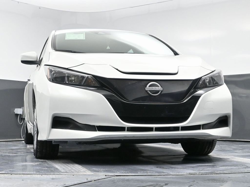 Used 2023 Nissan Leaf S image 48