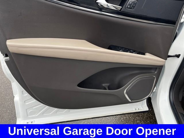 Used 2023 Lincoln Nautilus Standard w/ Premium Package image 10