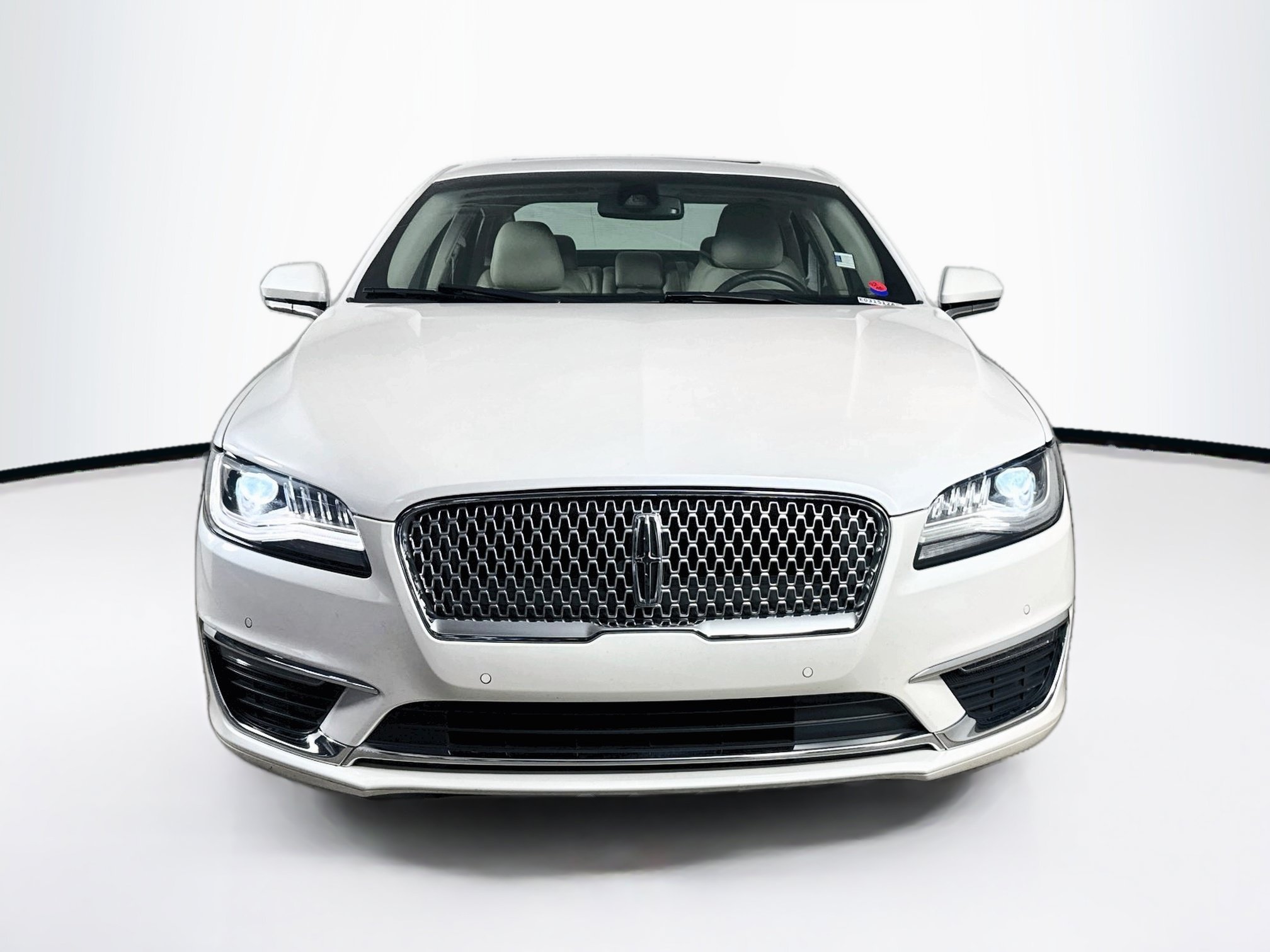 Used 2017 Lincoln MKZ Reserve w/ Technology Package FWD image 3