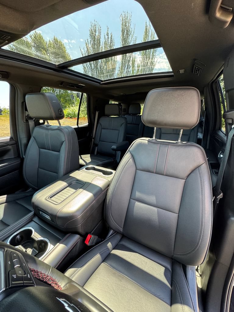 Used 2023 Chevrolet Tahoe RST w/ Luxury Package AWD/4WD image 28