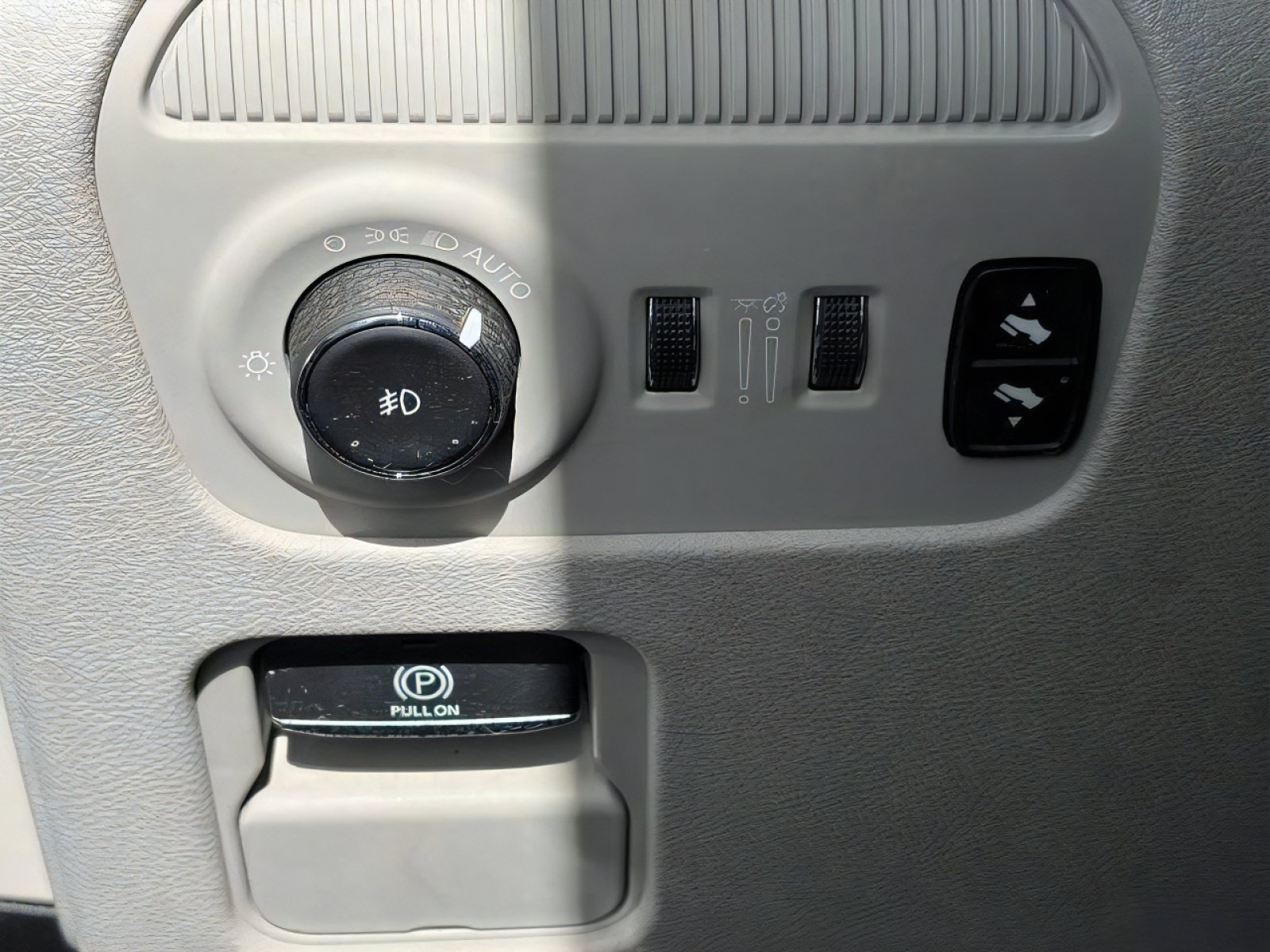 Used 2022 Jeep Wagoneer Series I AWD/4WD image 19