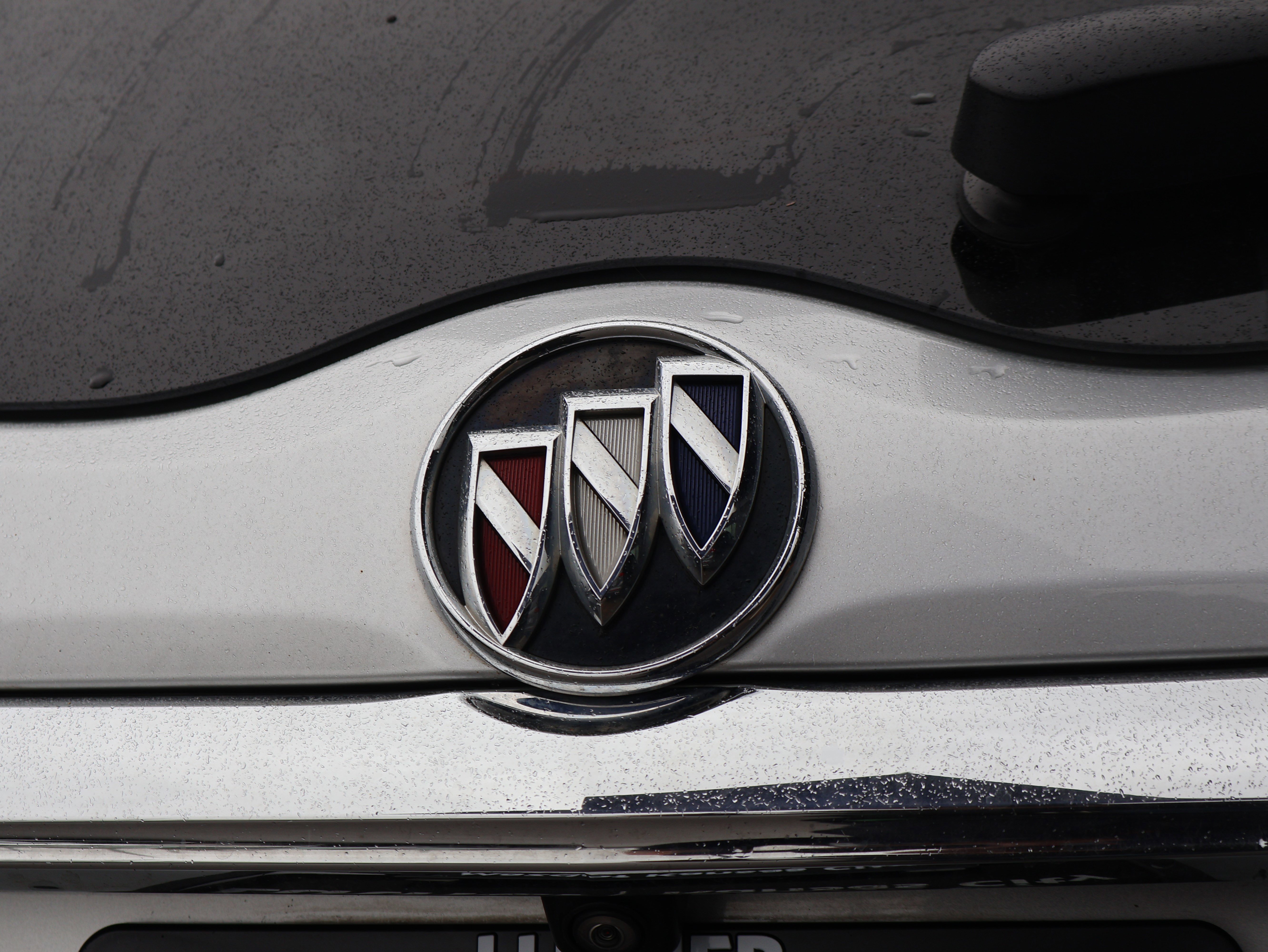 Used 2020 Buick Enclave Essence image 14