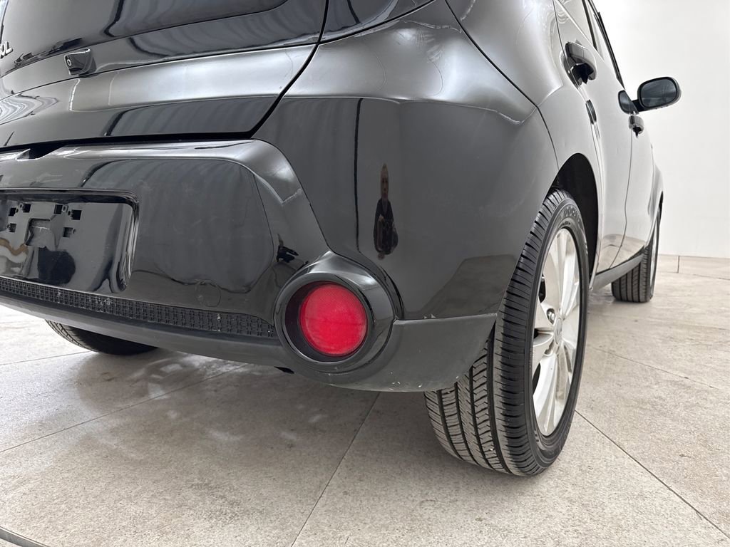 Used 2016 Kia Soul + image 20