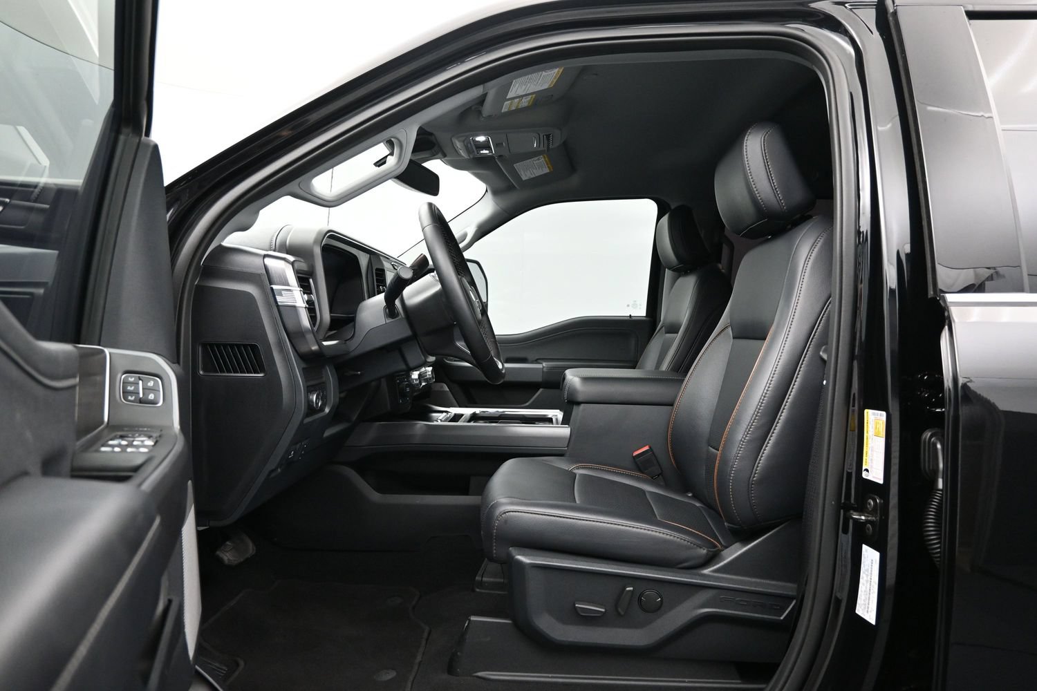Used 2025 Ford F250 Lariat w/ Chrome Package AWD/4WD image 9