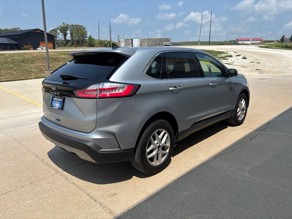 Certified 2023 Ford Edge SEL w/ Convenience Package AWD/4WD image 4
